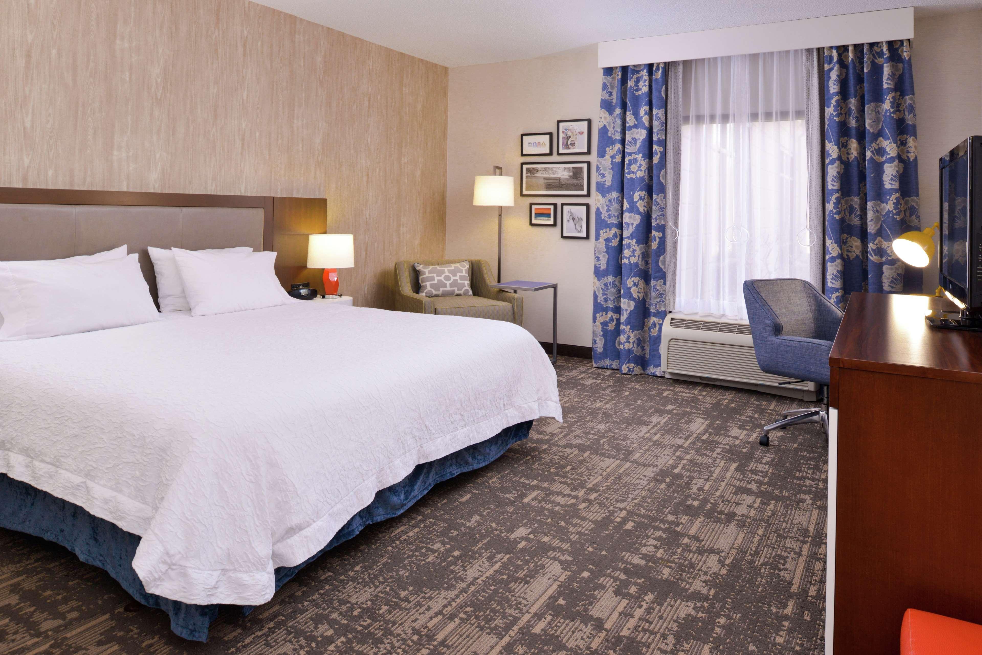 Hampton Inn & Suites Wilmington Bagian luar foto