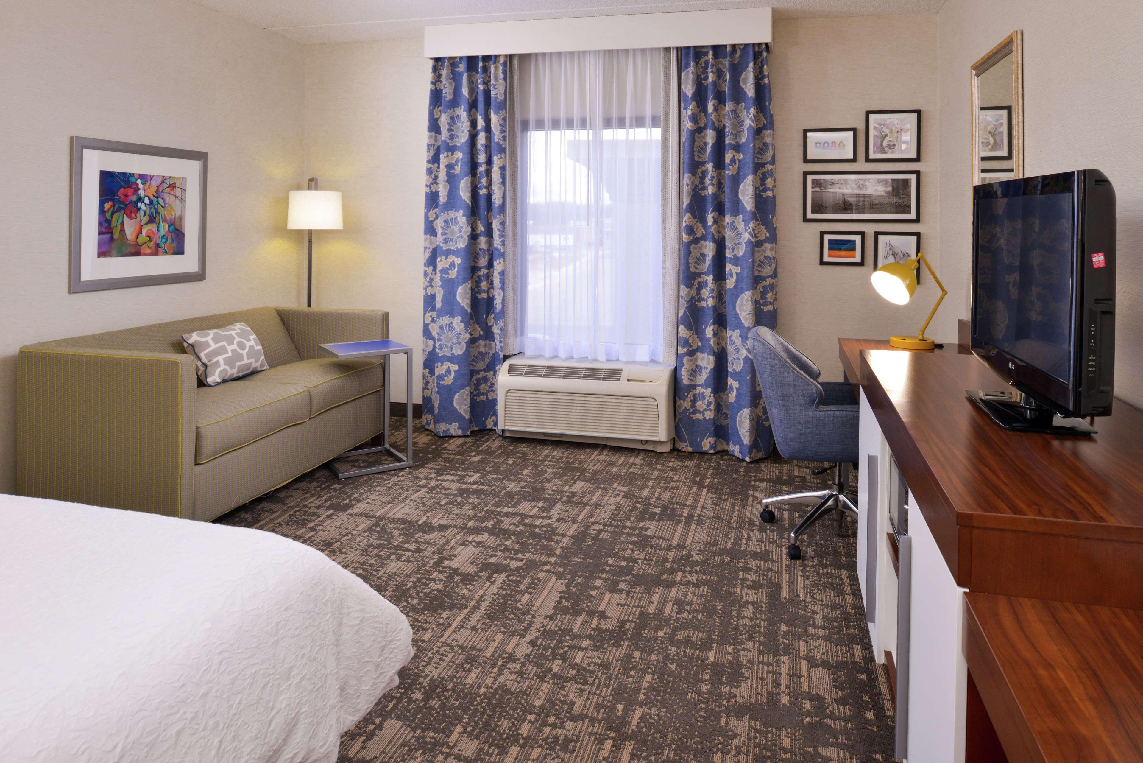 Hampton Inn & Suites Wilmington Bagian luar foto