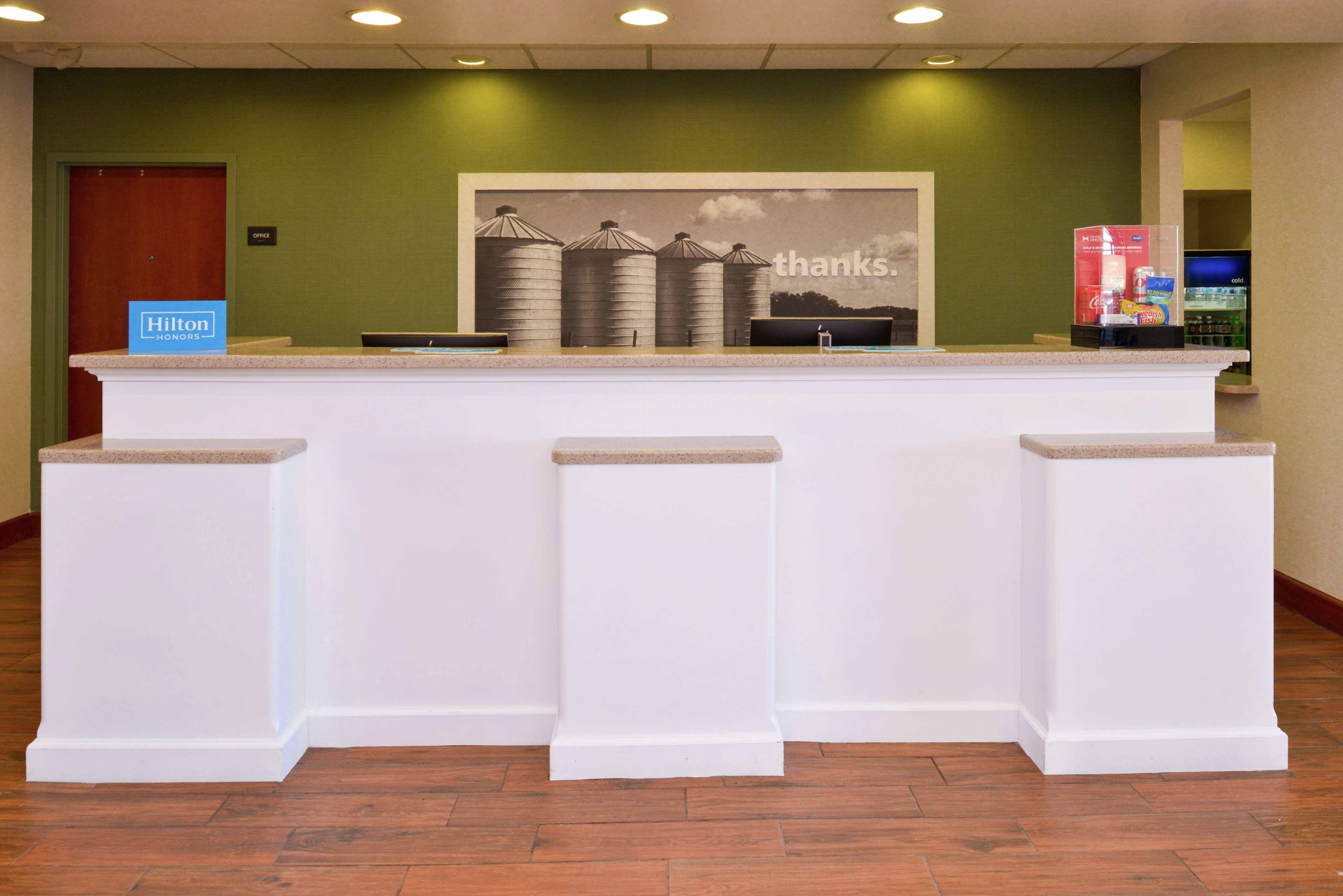 Hampton Inn & Suites Wilmington Bagian luar foto