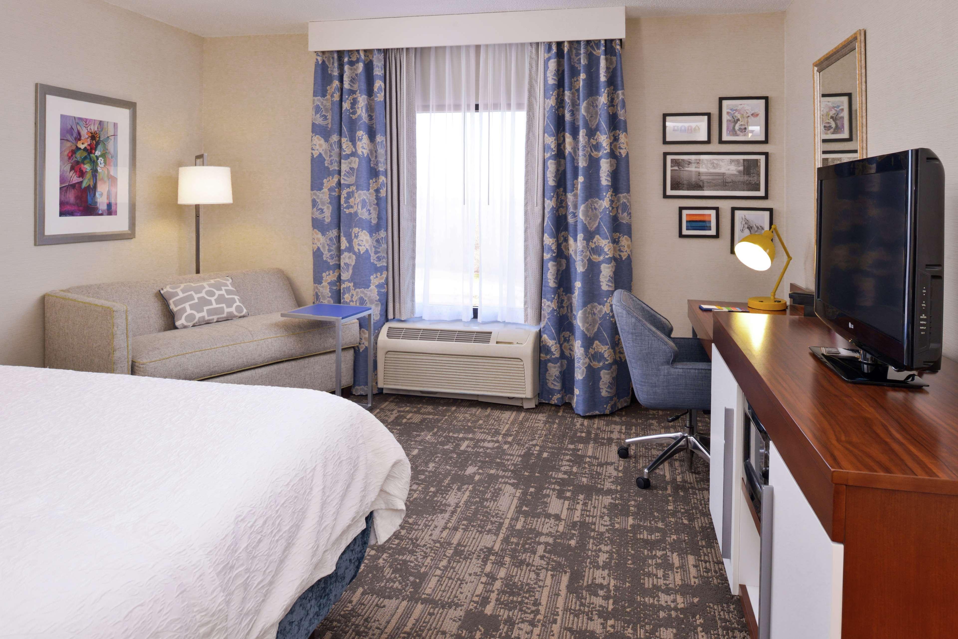 Hampton Inn & Suites Wilmington Bagian luar foto