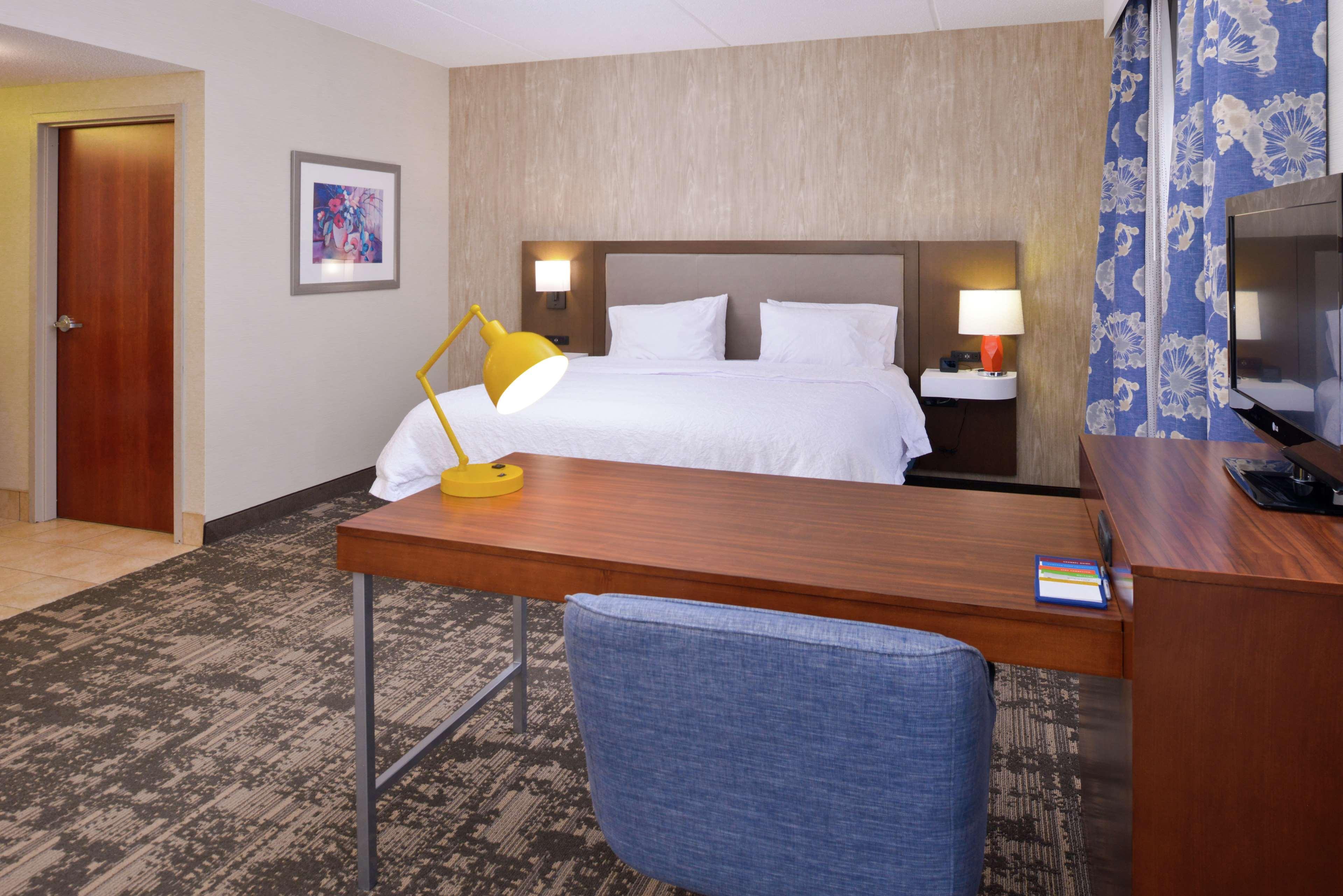 Hampton Inn & Suites Wilmington Bagian luar foto