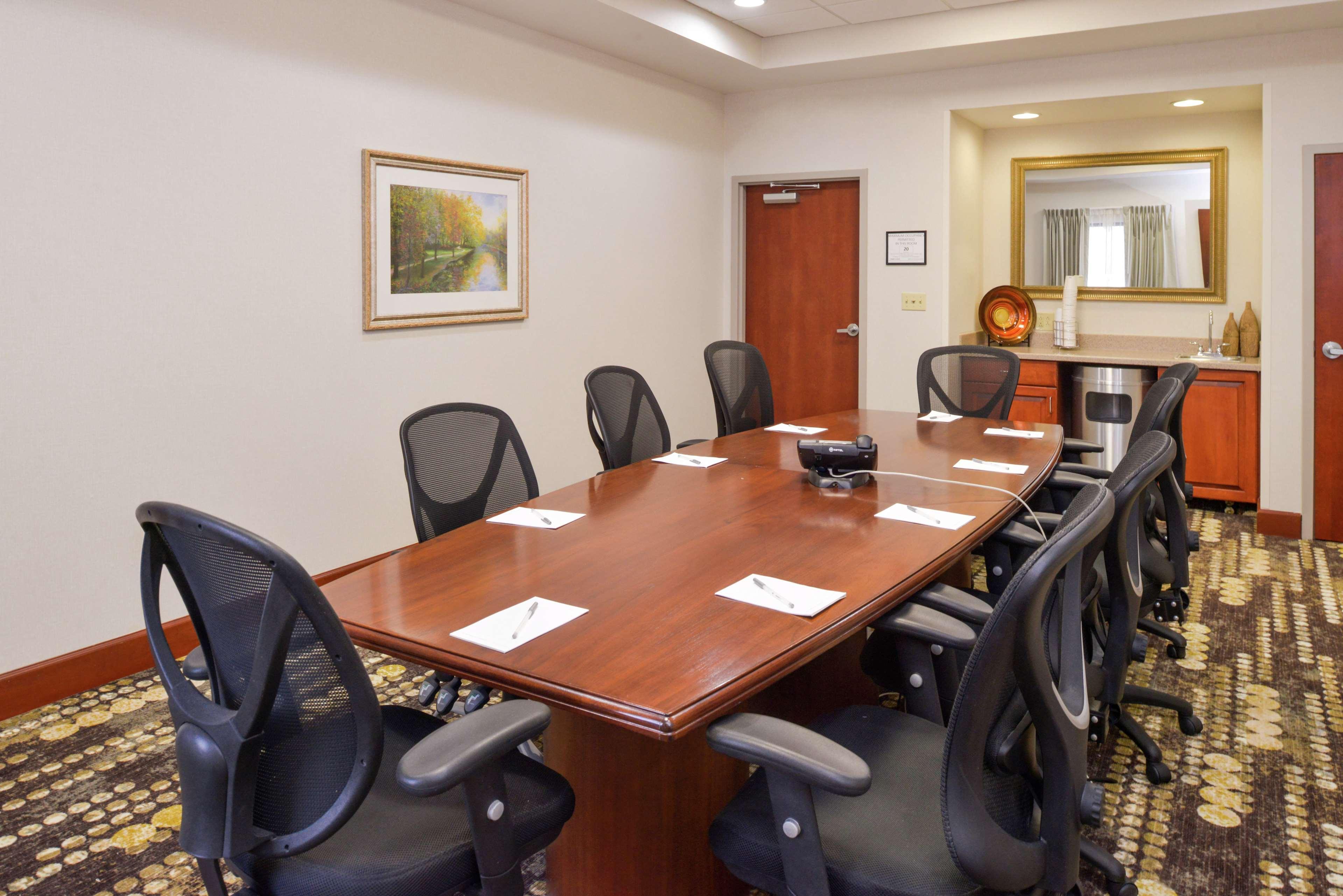 Hampton Inn & Suites Wilmington Bagian luar foto