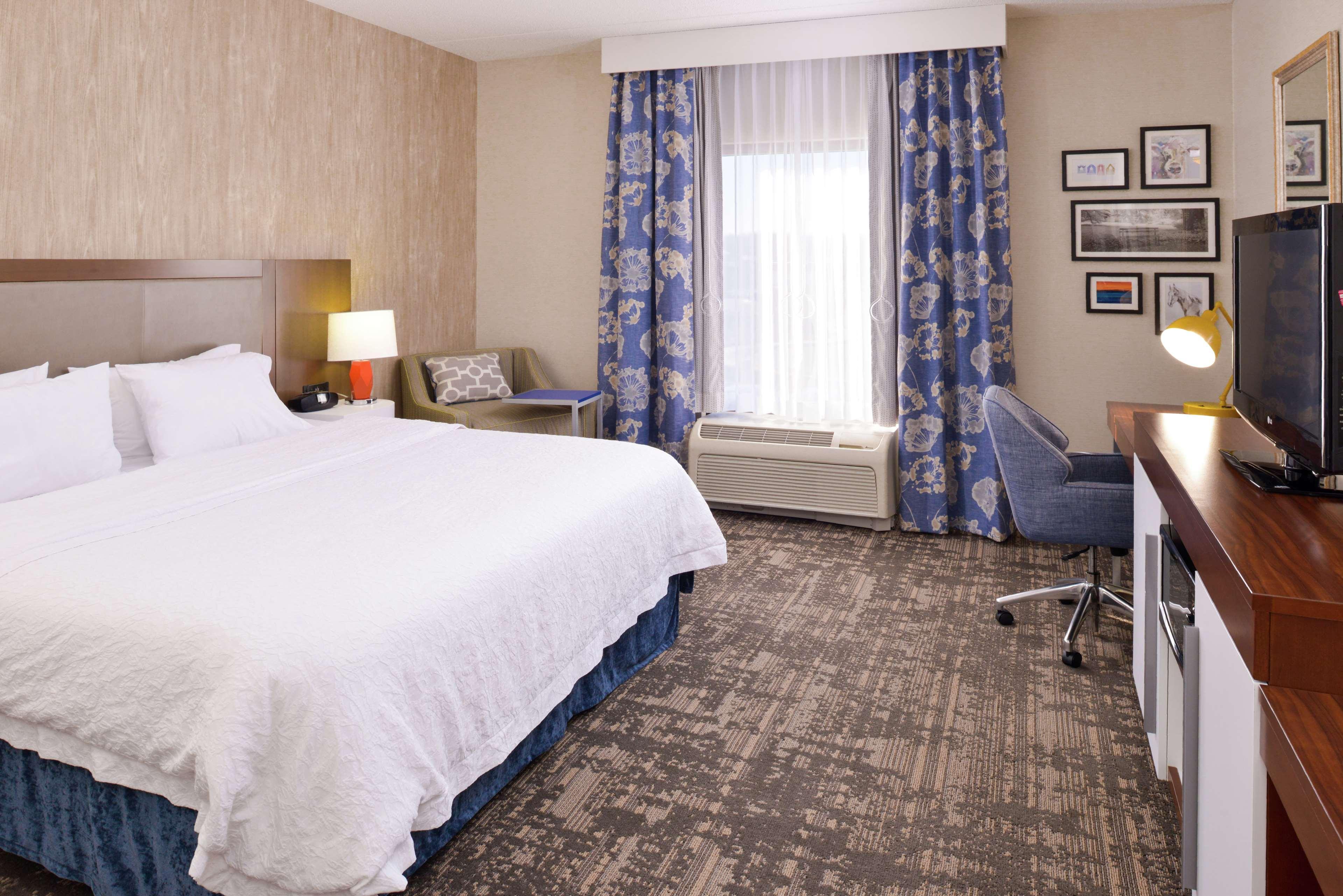 Hampton Inn & Suites Wilmington Bagian luar foto