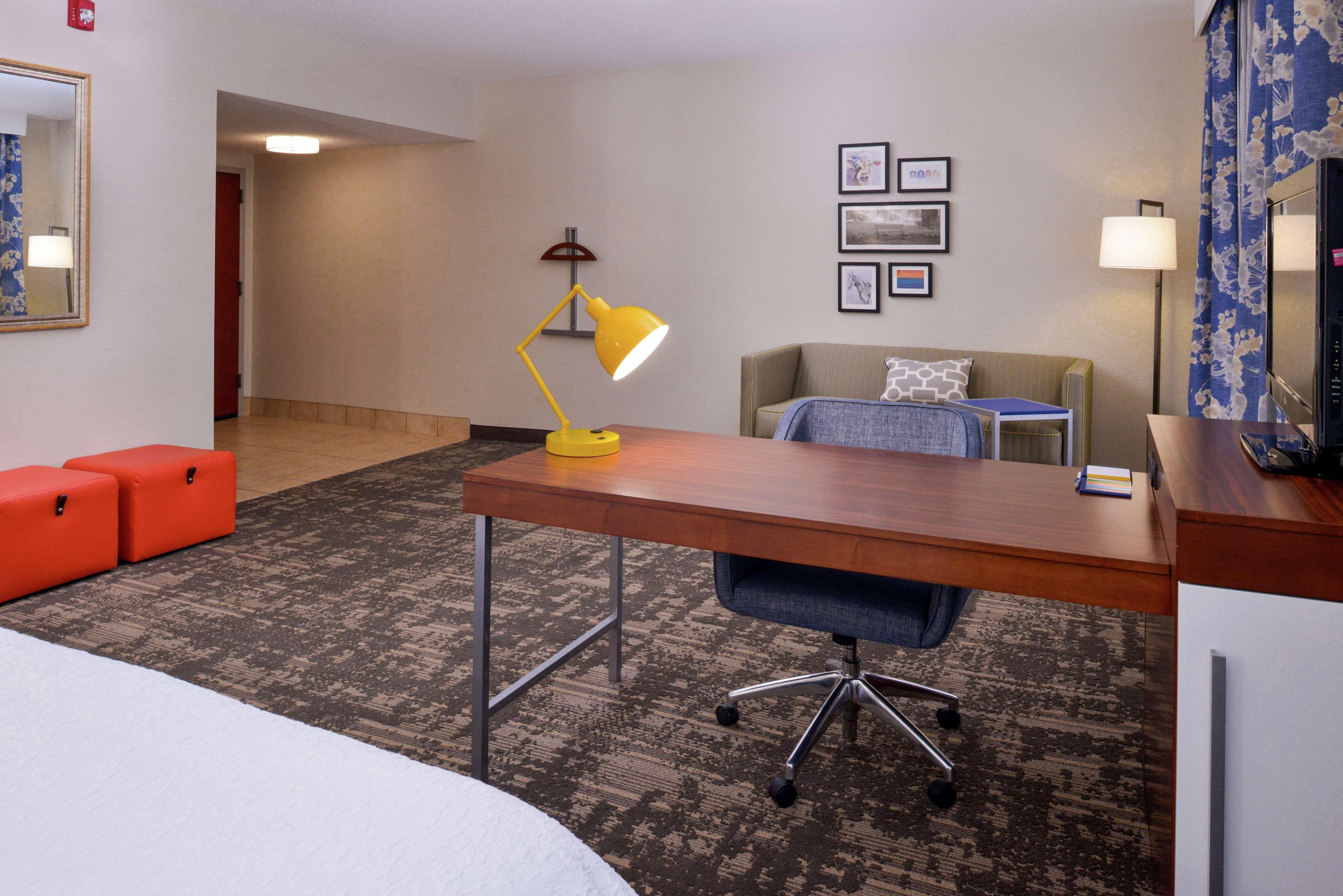 Hampton Inn & Suites Wilmington Bagian luar foto