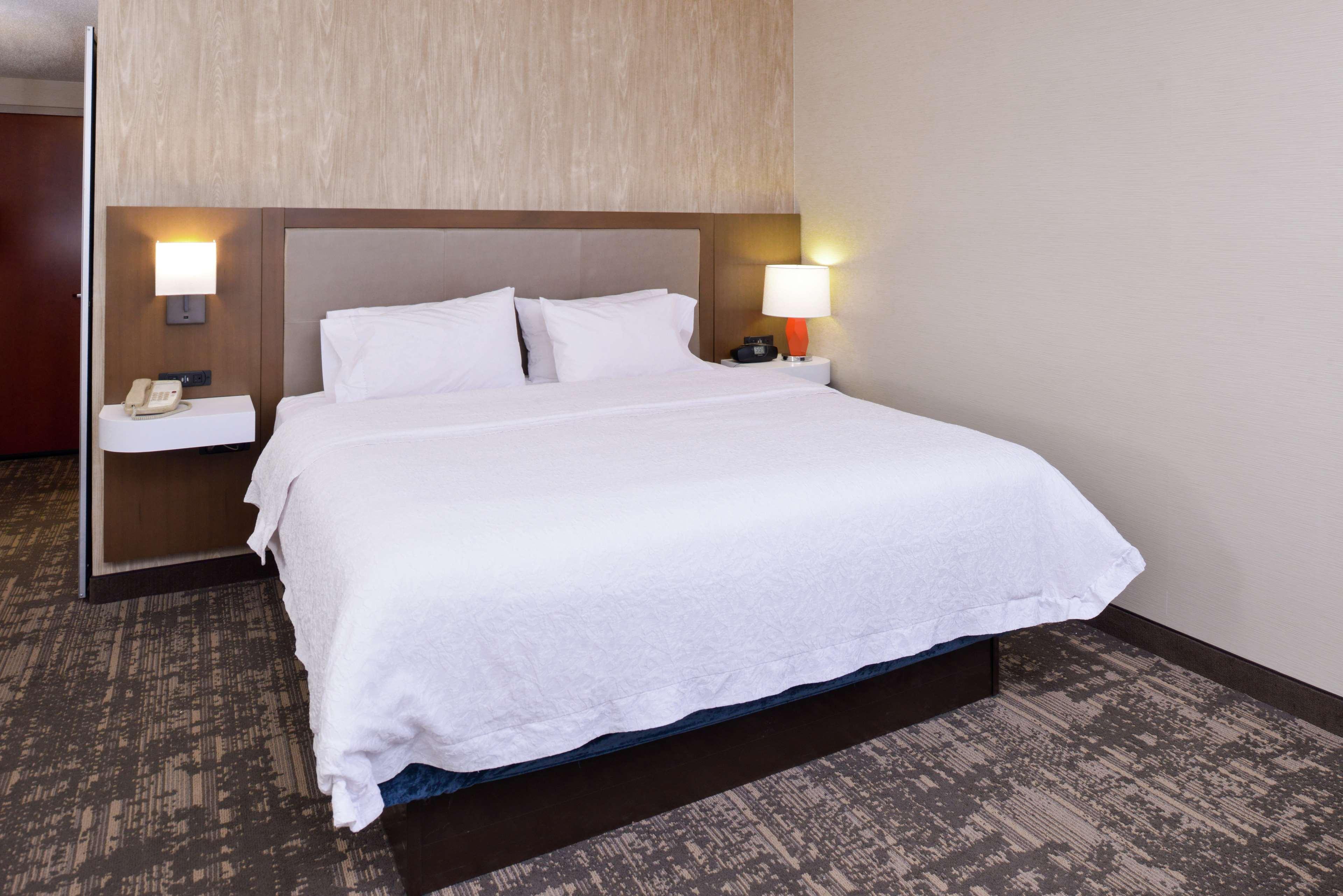 Hampton Inn & Suites Wilmington Bagian luar foto