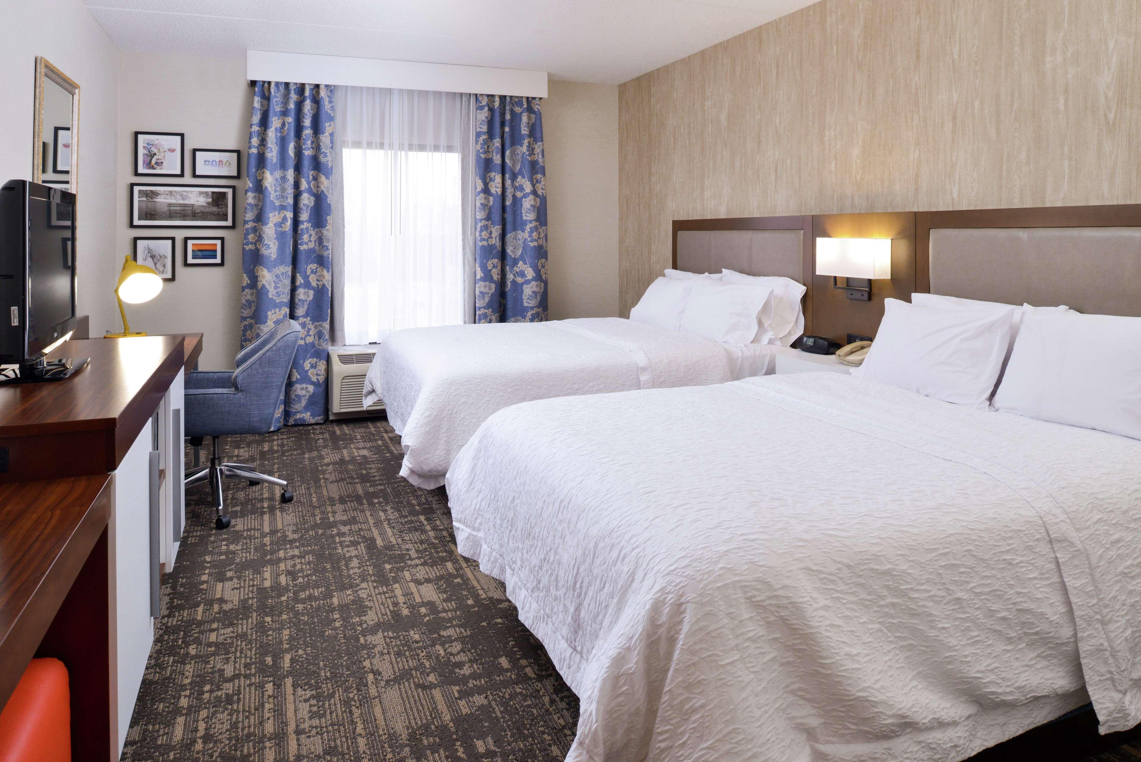 Hampton Inn & Suites Wilmington Bagian luar foto