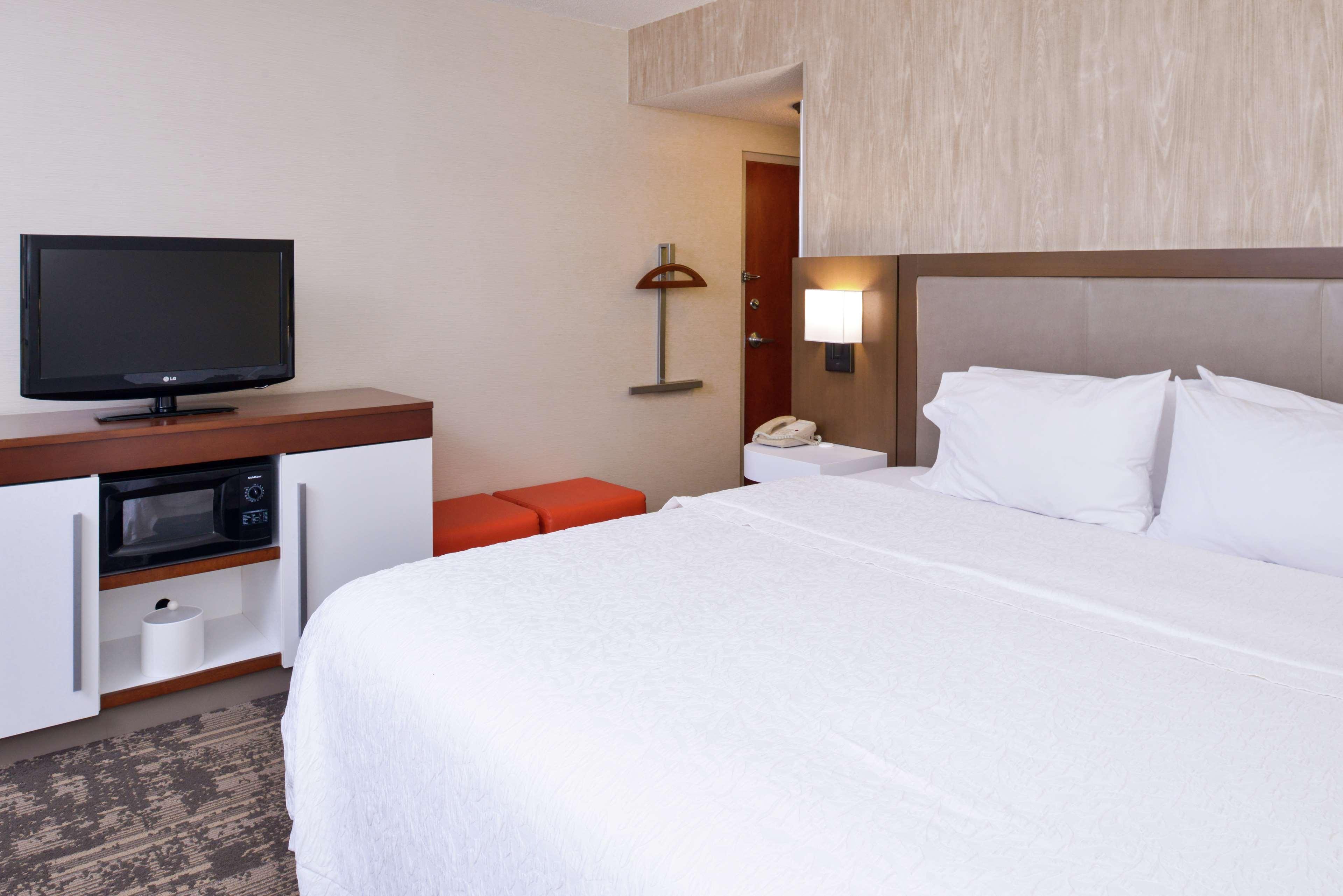 Hampton Inn & Suites Wilmington Bagian luar foto