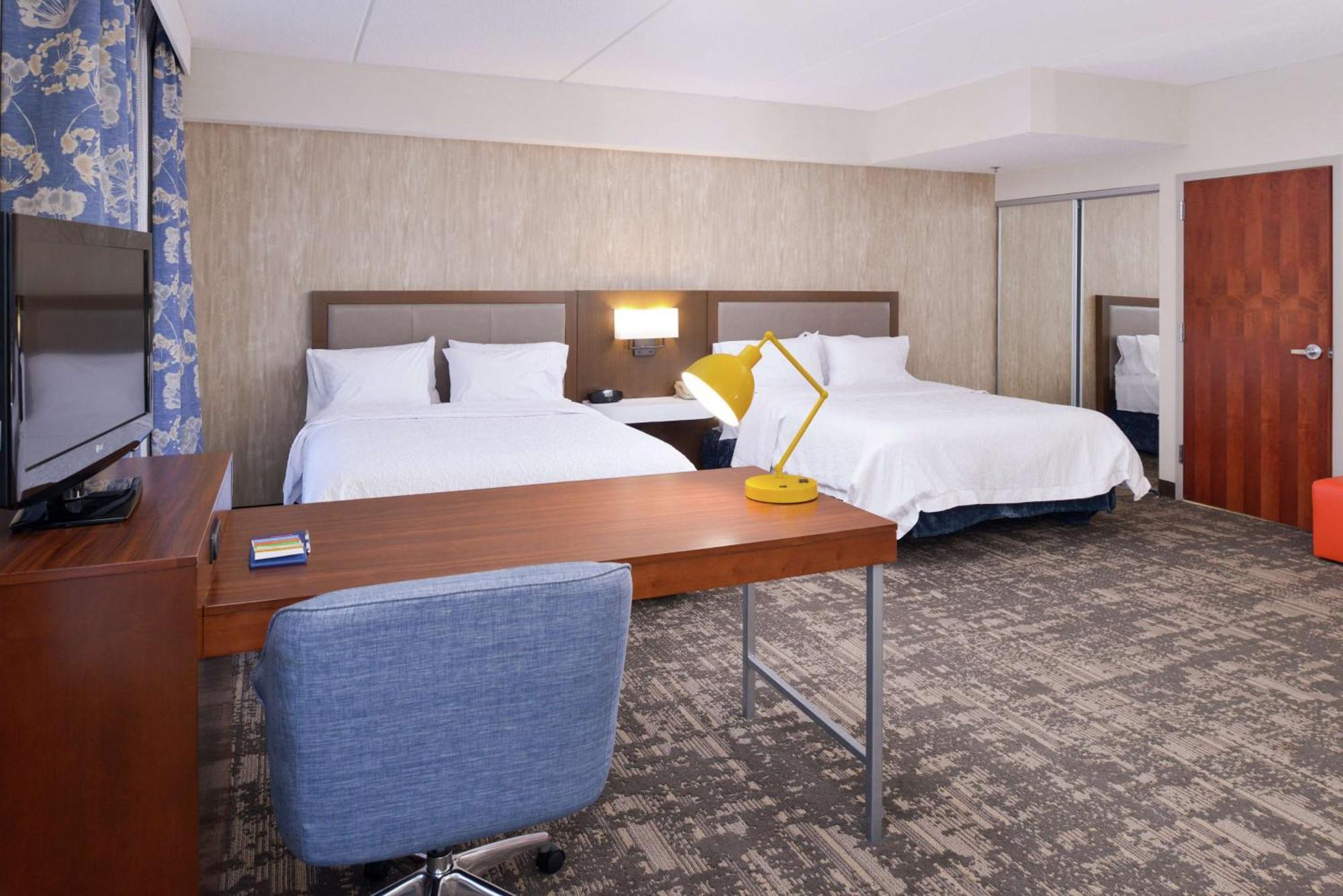 Hampton Inn & Suites Wilmington Bagian luar foto