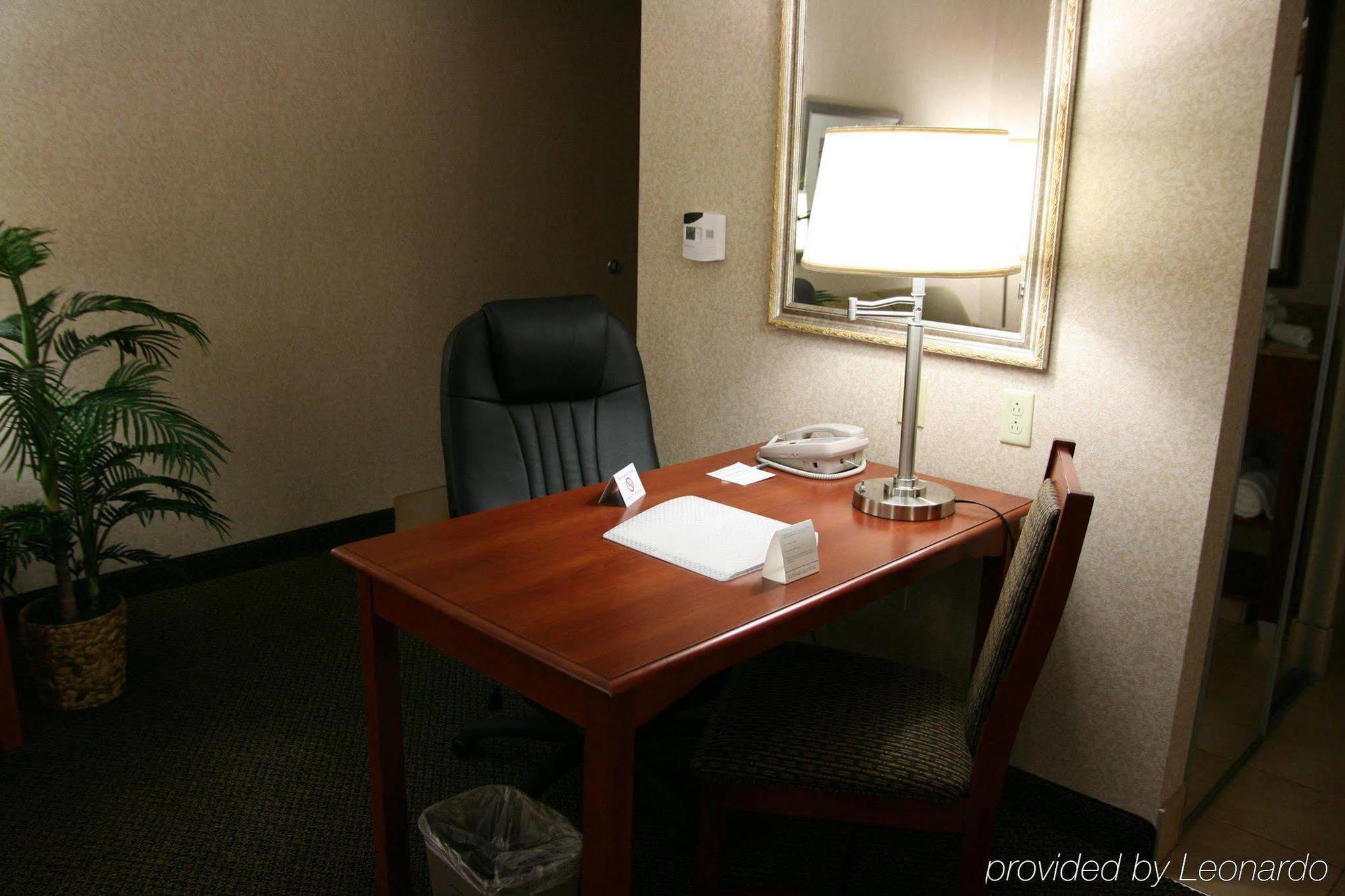 Hampton Inn & Suites Wilmington Ruang foto